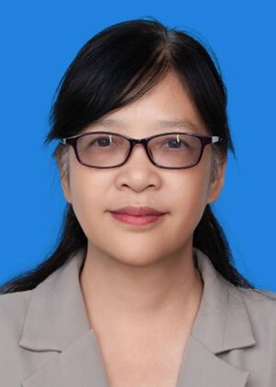 20231020陆海兰证件照2